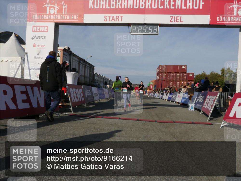 03.10.2025 - Köhlbrandbrückenlauf Matties Gatica Varas http://msf.ph/oto/9166214 03.10.2025 10:02:01 Ziel 1182, 1194, 1273, 1284, 1474, 1767, 2843, 2889, 3118, 3139, 3444 meine-sportfotos.de
