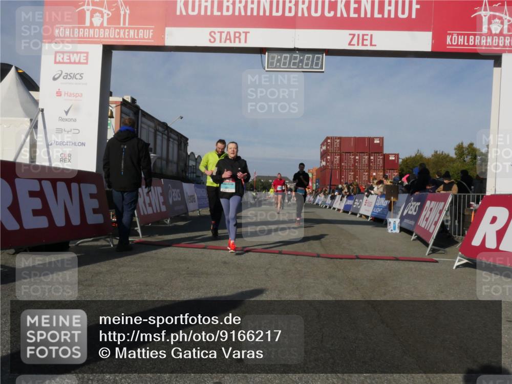 03.10.2025 - Köhlbrandbrückenlauf Matties Gatica Varas http://msf.ph/oto/9166217 03.10.2025 10:02:02 Ziel 1182, 1194, 1273, 1474, 1504, 1767, 2843, 2889, 3118, 3139, 3444 meine-sportfotos.de