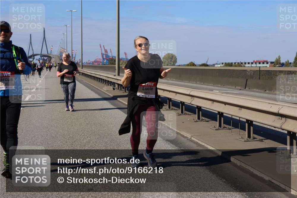 03.10.2025 - Köhlbrandbrückenlauf Strokosch-Dieckow http://msf.ph/oto/9166218 03.10.2025 13:18:21 Position 3 5416, 5415 meine-sportfotos.de