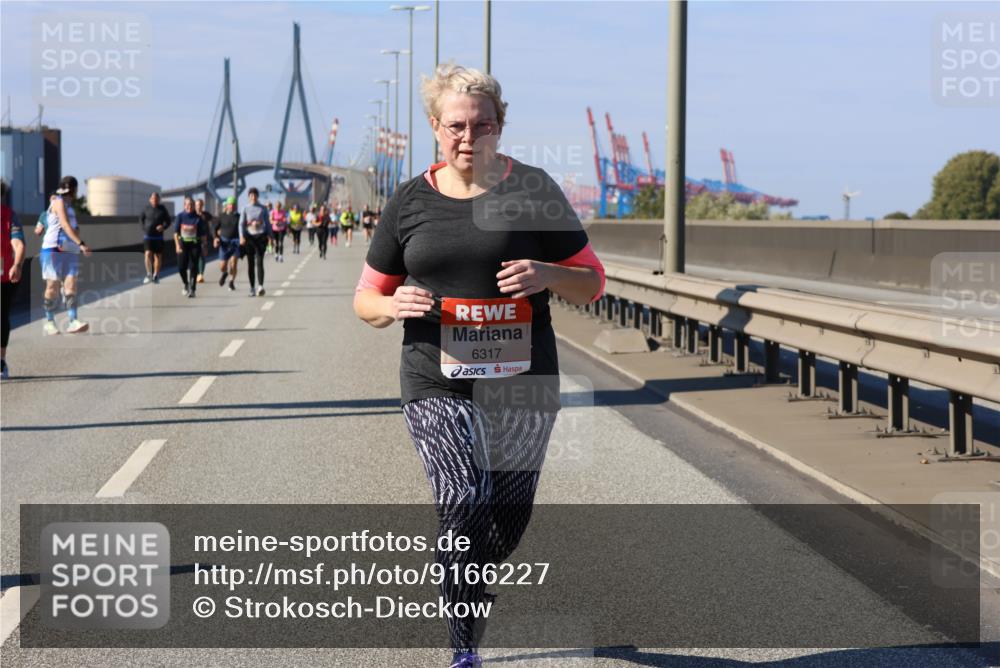 03.10.2025 - Köhlbrandbrückenlauf Strokosch-Dieckow http://msf.ph/oto/9166227 03.10.2025 13:18:23 Position 3 6317 meine-sportfotos.de