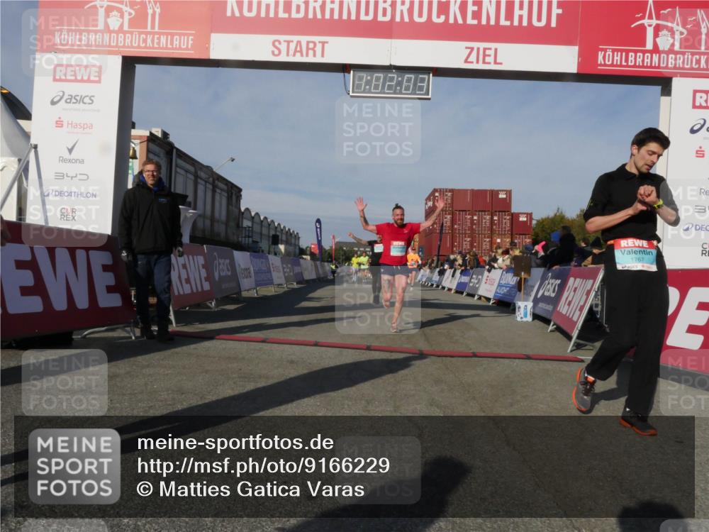 03.10.2025 - Köhlbrandbrückenlauf Matties Gatica Varas http://msf.ph/oto/9166229 03.10.2025 10:02:04 Ziel 1182, 1194, 1273, 1380, 1474, 1504, 2843, 3118, 3139, 3165, 3444 meine-sportfotos.de