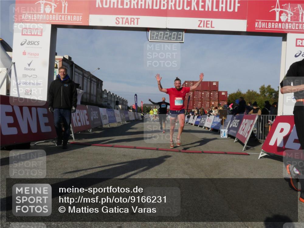 03.10.2025 - Köhlbrandbrückenlauf Matties Gatica Varas http://msf.ph/oto/9166231 03.10.2025 10:02:05 Ziel 1182, 1194, 1273, 1380, 1474, 1504, 2843, 3118, 3139, 3165, 3444 meine-sportfotos.de