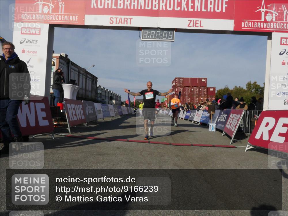 03.10.2025 - Köhlbrandbrückenlauf Matties Gatica Varas http://msf.ph/oto/9166239 03.10.2025 10:02:07 Ziel 1182, 1194, 1205, 1280, 1357, 1380, 1474, 1504, 2843, 3118, 3139, 3165, 3444, 3495 meine-sportfotos.de