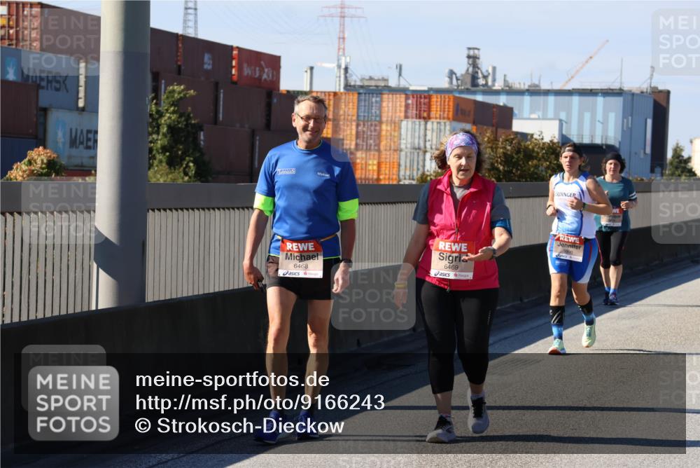 03.10.2025 - Köhlbrandbrückenlauf Strokosch-Dieckow http://msf.ph/oto/9166243 03.10.2025 13:18:27 Position 3 6468, 6469, 5990 meine-sportfotos.de