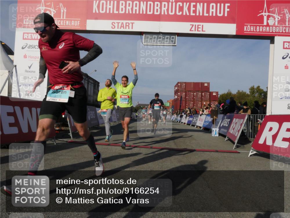03.10.2025 - Köhlbrandbrückenlauf Matties Gatica Varas http://msf.ph/oto/9166254 03.10.2025 10:02:11 Ziel 1182, 1205, 1280, 1292, 1357, 1380, 1504, 1966, 3139, 3165, 3444, 3495 meine-sportfotos.de