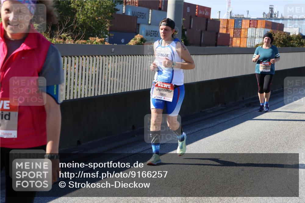 03.10.2025 - Köhlbrandbrückenlauf Strokosch-Dieckow http://msf.ph/oto/9166257 03.10.2025 13:18:32 Position 3 5990 meine-sportfotos.de