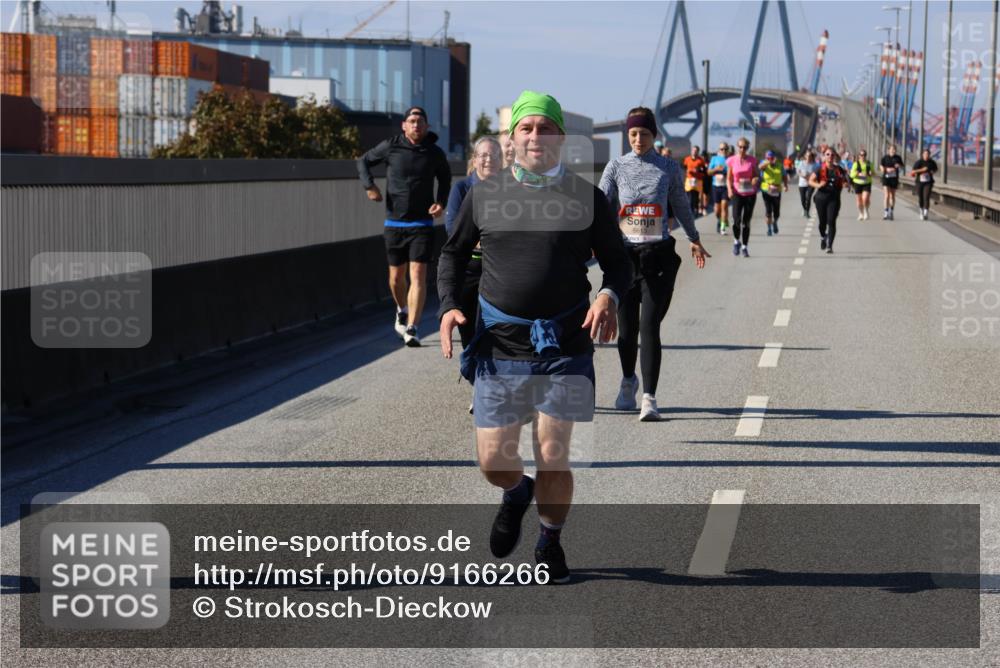 03.10.2025 - Köhlbrandbrückenlauf Strokosch-Dieckow http://msf.ph/oto/9166266 03.10.2025 13:18:35 Position 3 5613 meine-sportfotos.de
