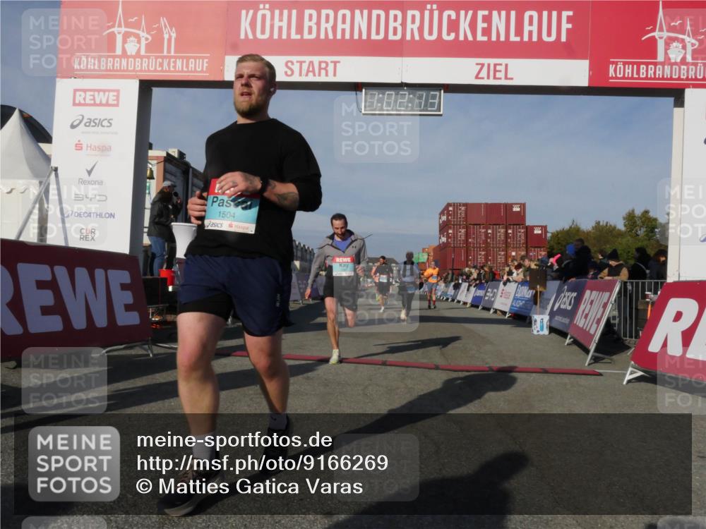 03.10.2025 - Köhlbrandbrückenlauf Matties Gatica Varas http://msf.ph/oto/9166269 03.10.2025 10:02:15 Ziel 1205, 1219, 1280, 1292, 1357, 1380, 1493, 1966, 3165, 3495 meine-sportfotos.de