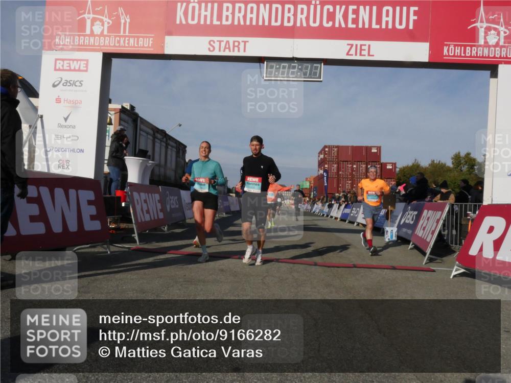 03.10.2025 - Köhlbrandbrückenlauf Matties Gatica Varas http://msf.ph/oto/9166282 03.10.2025 10:02:18 Ziel 1205, 1219, 1280, 1292, 1357, 1493, 1966, 2849, 3316, 3495, 3806 meine-sportfotos.de