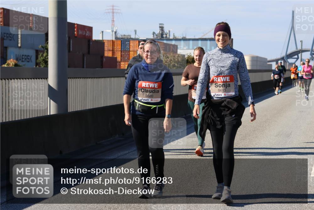 03.10.2025 - Köhlbrandbrückenlauf Strokosch-Dieckow http://msf.ph/oto/9166283 03.10.2025 13:18:40 Position 3 5620, 5613 meine-sportfotos.de