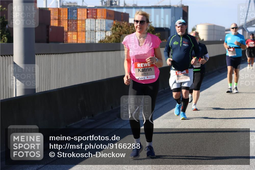 03.10.2025 - Köhlbrandbrückenlauf Strokosch-Dieckow http://msf.ph/oto/9166288 03.10.2025 13:18:54 Position 3 6711, 5991 meine-sportfotos.de
