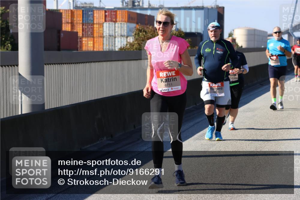 03.10.2025 - Köhlbrandbrückenlauf Strokosch-Dieckow http://msf.ph/oto/9166291 03.10.2025 13:18:54 Position 3 6711, 253 meine-sportfotos.de