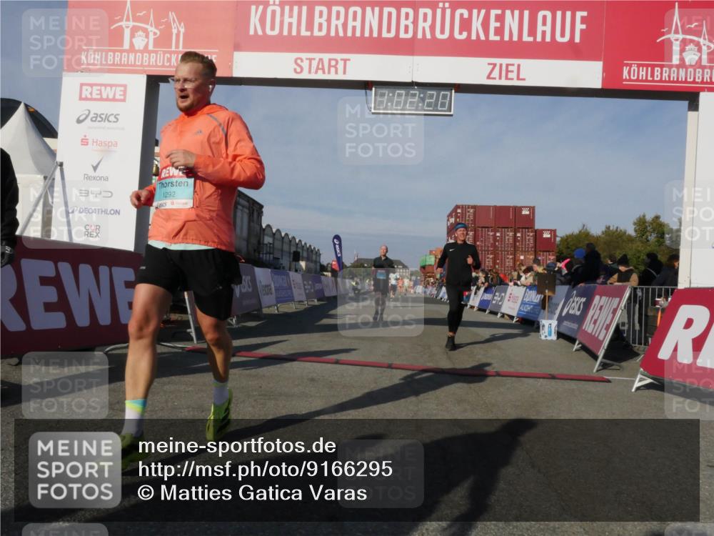 03.10.2025 - Köhlbrandbrückenlauf Matties Gatica Varas http://msf.ph/oto/9166295 03.10.2025 10:02:22 Ziel 1144, 1219, 1493, 1776, 1966, 2849, 3316, 3806 meine-sportfotos.de