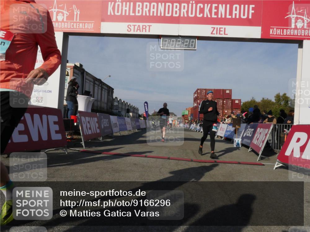 03.10.2025 - Köhlbrandbrückenlauf Matties Gatica Varas http://msf.ph/oto/9166296 03.10.2025 10:02:22 Ziel 1144, 1219, 1493, 1776, 1966, 2849, 3316, 3806 meine-sportfotos.de