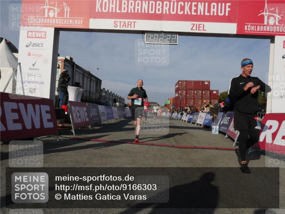 03.10.2025 - Köhlbrandbrückenlauf Matties Gatica Varas http://msf.ph/oto/9166303 03.10.2025 10:02:24 Ziel 1144, 1219, 1493, 1776, 2849, 3316, 3806 meine-sportfotos.de