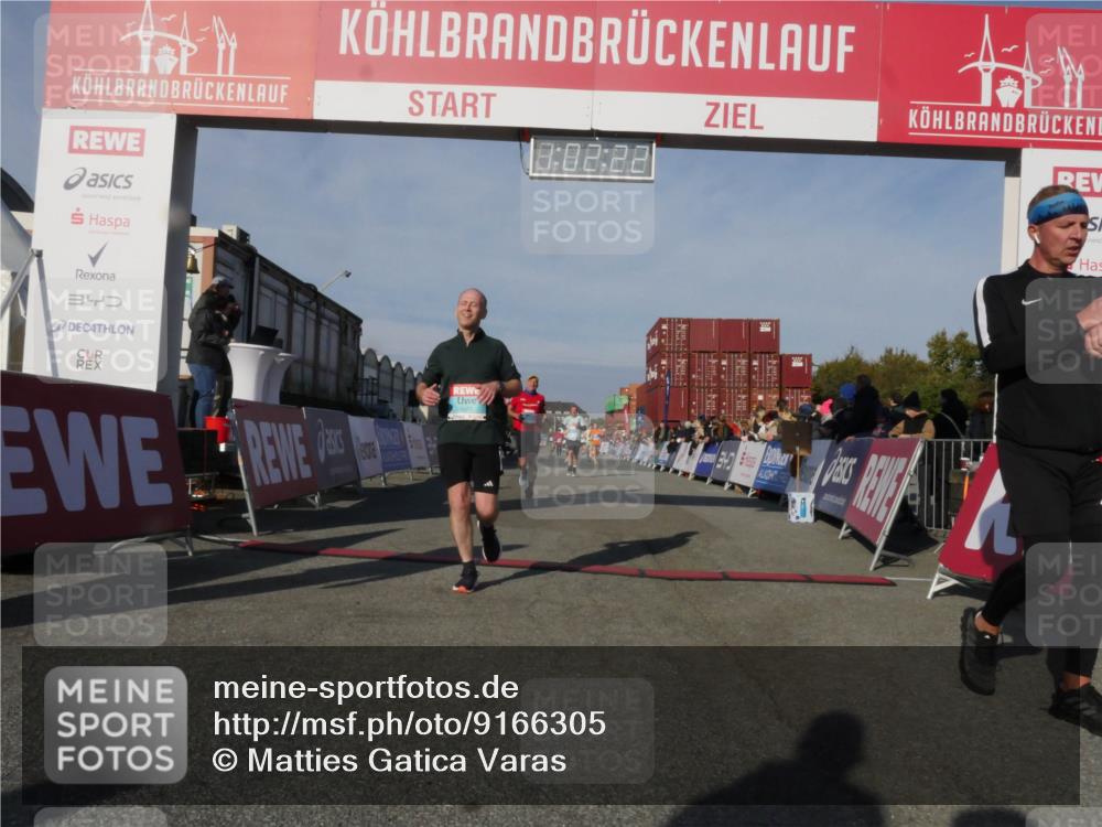 03.10.2025 - Köhlbrandbrückenlauf Matties Gatica Varas http://msf.ph/oto/9166305 03.10.2025 10:02:24 Ziel 1144, 1219, 1493, 1776, 2849, 3316, 3806 meine-sportfotos.de