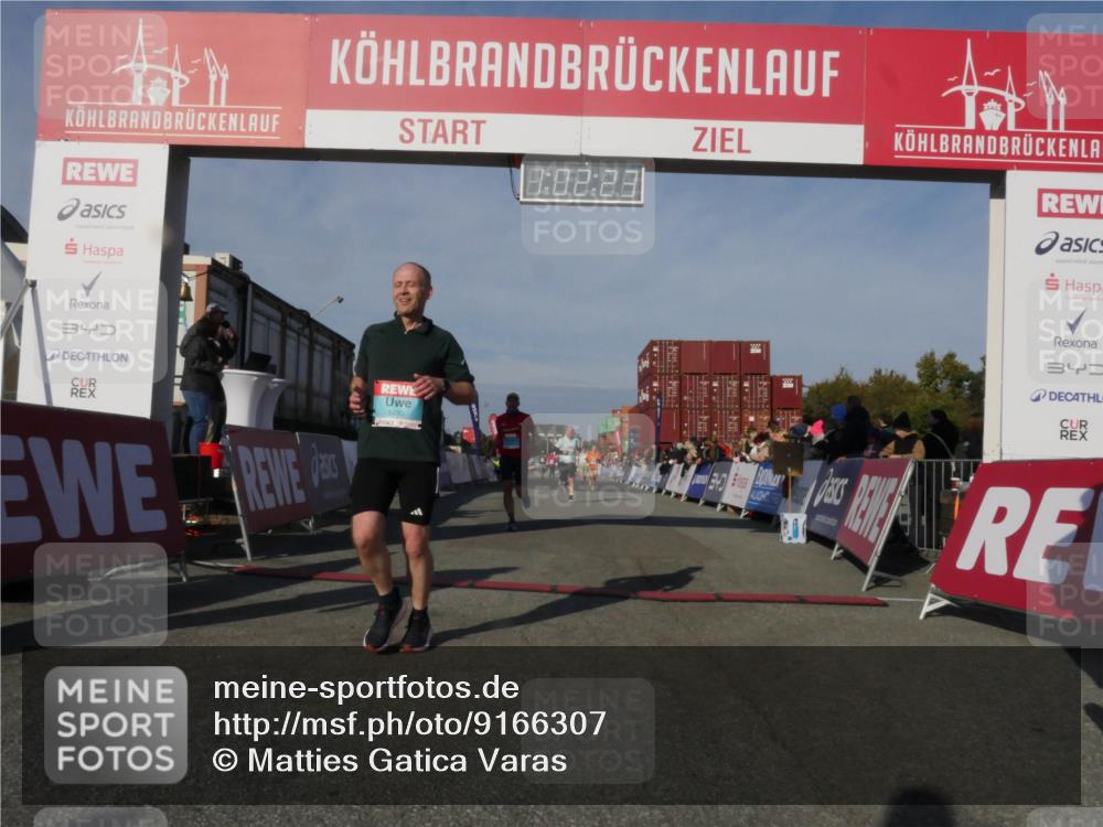 03.10.2025 - Köhlbrandbrückenlauf Matties Gatica Varas http://msf.ph/oto/9166307 03.10.2025 10:02:24 Ziel 1144, 1219, 1493, 1776, 2849, 3316, 3806 meine-sportfotos.de
