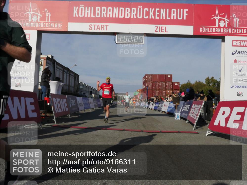 03.10.2025 - Köhlbrandbrückenlauf Matties Gatica Varas http://msf.ph/oto/9166311 03.10.2025 10:02:25 Ziel 1144, 1219, 1776, 2849, 3224, 3316, 3806 meine-sportfotos.de