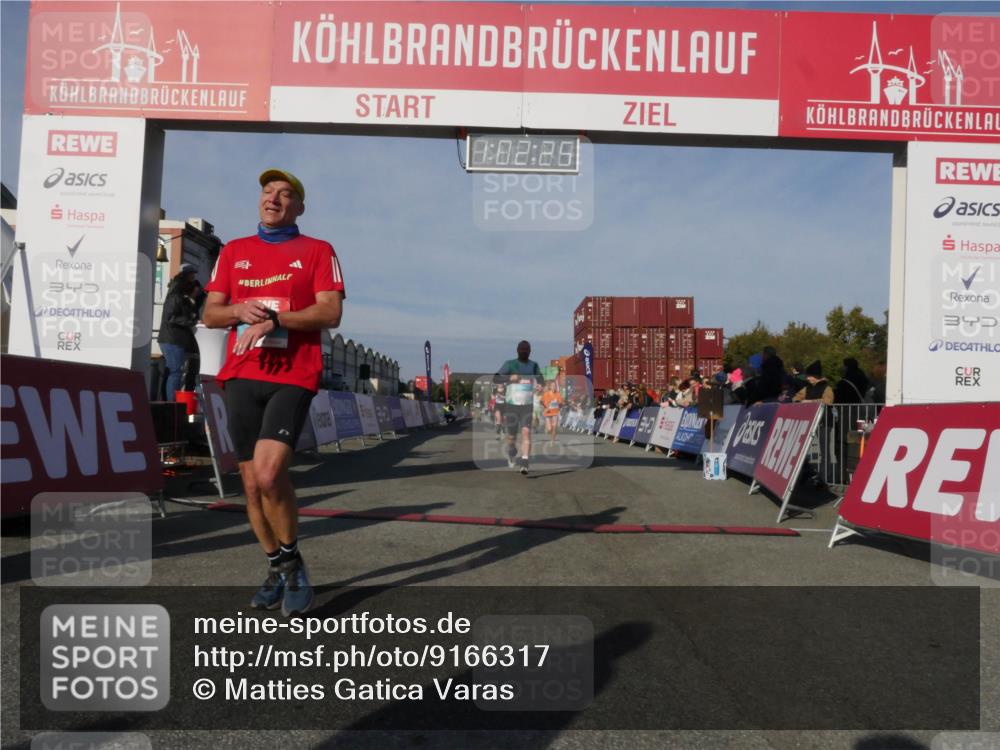 03.10.2025 - Köhlbrandbrückenlauf Matties Gatica Varas http://msf.ph/oto/9166317 03.10.2025 10:02:27 Ziel 1144, 1776, 2849, 3224, 3316, 3806 meine-sportfotos.de