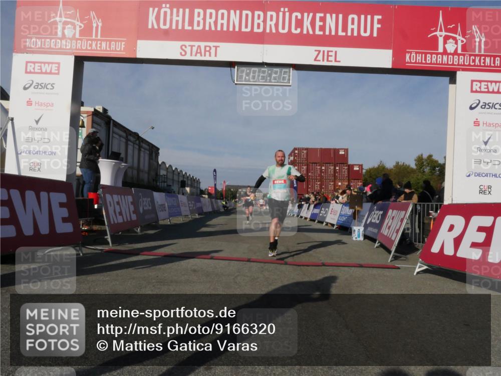 03.10.2025 - Köhlbrandbrückenlauf Matties Gatica Varas http://msf.ph/oto/9166320 03.10.2025 10:02:28 Ziel 1144, 1776, 2849, 3224, 3316, 3806 meine-sportfotos.de