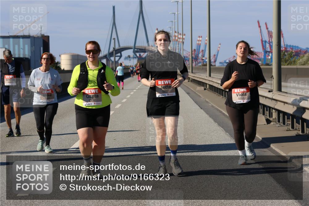03.10.2025 - Köhlbrandbrückenlauf Strokosch-Dieckow http://msf.ph/oto/9166323 03.10.2025 13:19:08 Position 3 361, 5228, 5232, 5257, 5351 meine-sportfotos.de