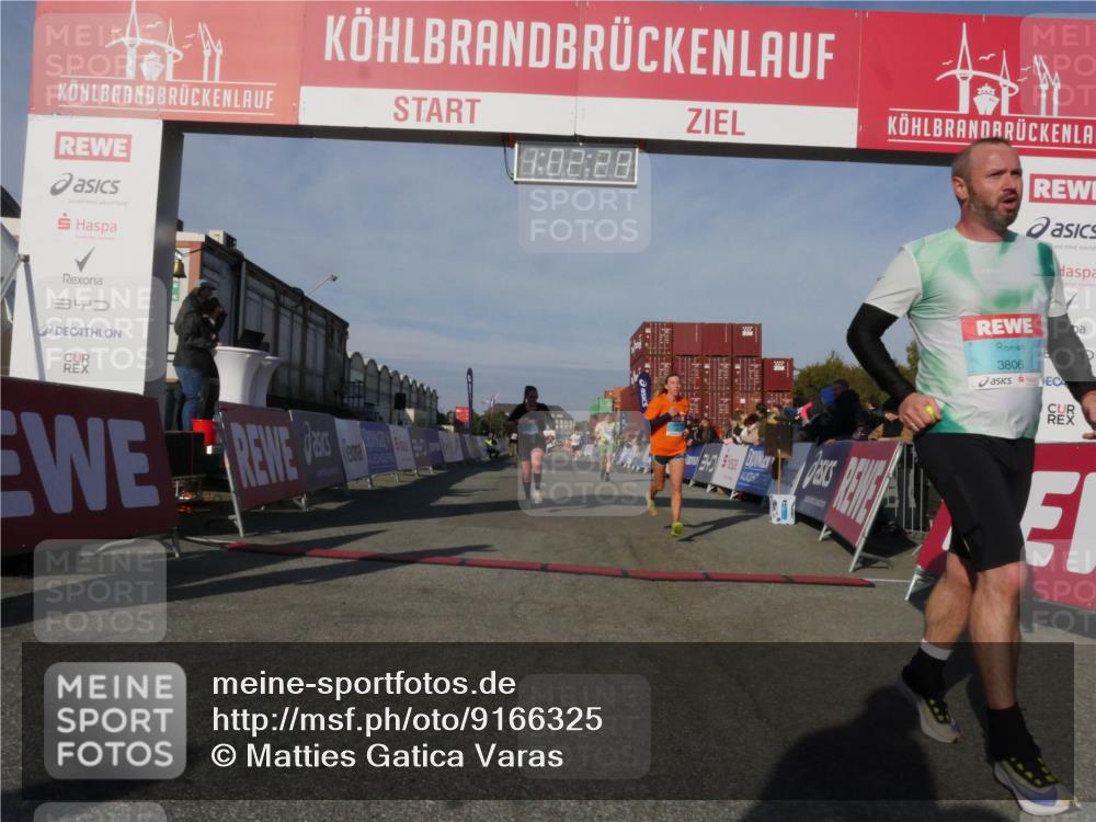 03.10.2025 - Köhlbrandbrückenlauf Matties Gatica Varas http://msf.ph/oto/9166325 03.10.2025 10:02:29 Ziel 1144, 1595, 1776, 2849, 3111, 3224, 3316 meine-sportfotos.de