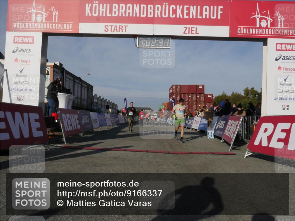 03.10.2025 - Köhlbrandbrückenlauf Matties Gatica Varas http://msf.ph/oto/9166337 03.10.2025 10:02:33 Ziel 1144, 1595, 1776, 1878, 3111, 3224, 3331 meine-sportfotos.de