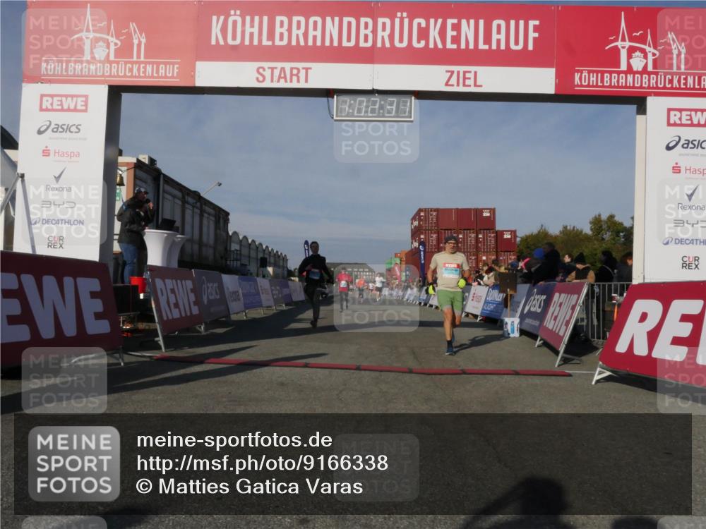03.10.2025 - Köhlbrandbrückenlauf Matties Gatica Varas http://msf.ph/oto/9166338 03.10.2025 10:02:33 Ziel 1144, 1595, 1776, 1878, 3111, 3224, 3331 meine-sportfotos.de