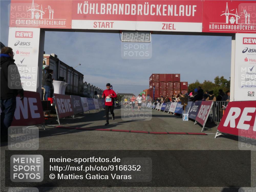 03.10.2025 - Köhlbrandbrückenlauf Matties Gatica Varas http://msf.ph/oto/9166352 03.10.2025 10:02:37 Ziel 1130, 1311, 1595, 1878, 3111, 3224, 3331 meine-sportfotos.de