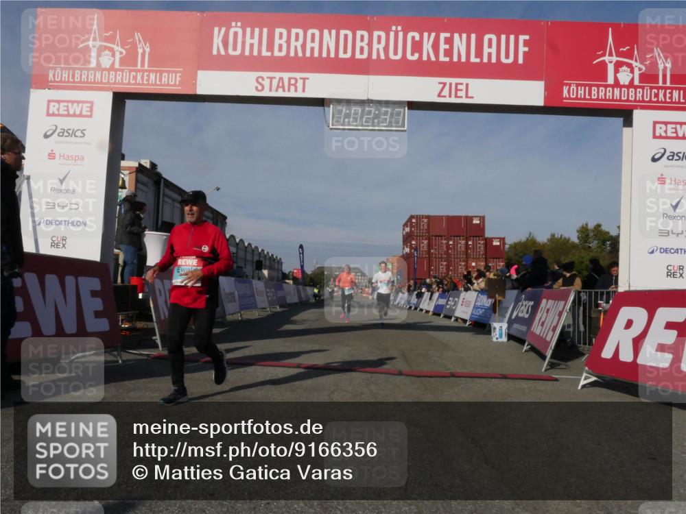 03.10.2025 - Köhlbrandbrückenlauf Matties Gatica Varas http://msf.ph/oto/9166356 03.10.2025 10:02:38 Ziel 1130, 1311, 1595, 1878, 3111, 3331 meine-sportfotos.de