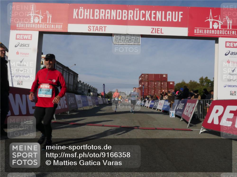 03.10.2025 - Köhlbrandbrückenlauf Matties Gatica Varas http://msf.ph/oto/9166358 03.10.2025 10:02:39 Ziel 1130, 1311, 1595, 1878, 3111, 3331 meine-sportfotos.de
