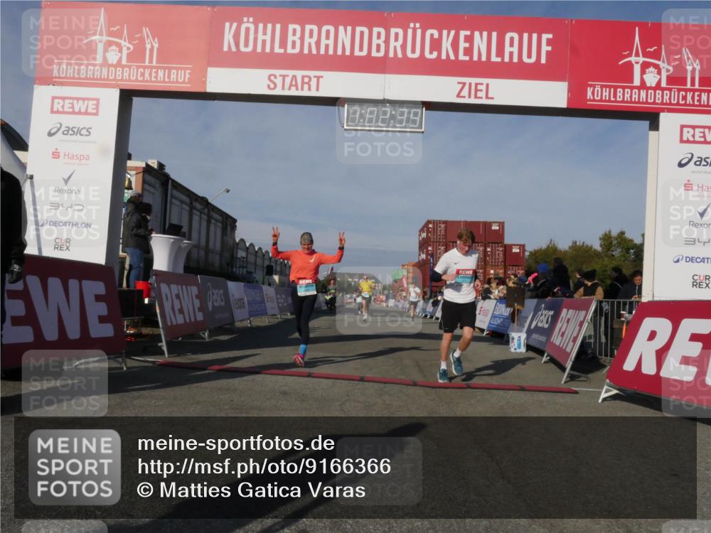 03.10.2025 - Köhlbrandbrückenlauf Matties Gatica Varas http://msf.ph/oto/9166366 03.10.2025 10:02:41 Ziel 1130, 1311, 1595, 1878, 3111, 3331 meine-sportfotos.de