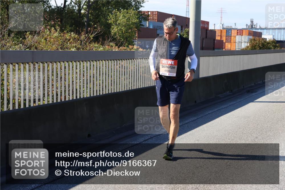 03.10.2025 - Köhlbrandbrückenlauf Strokosch-Dieckow http://msf.ph/oto/9166367 03.10.2025 13:19:17 Position 3 6695 meine-sportfotos.de