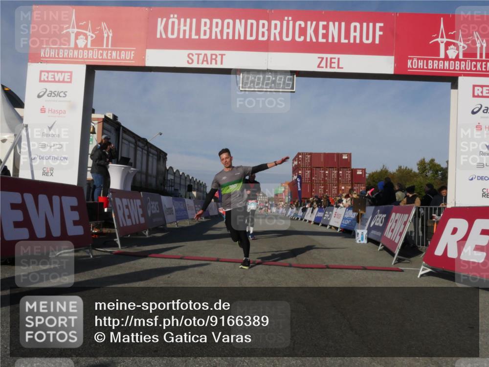 03.10.2025 - Köhlbrandbrückenlauf Matties Gatica Varas http://msf.ph/oto/9166389 03.10.2025 10:02:47 Ziel 1045, 1123, 1130, 1311, 3227 meine-sportfotos.de