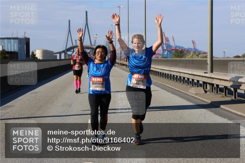 03.10.2025 - Köhlbrandbrückenlauf Strokosch-Dieckow http://msf.ph/oto/9166402 03.10.2025 13:19:38 Position 3 5252, 6109 meine-sportfotos.de