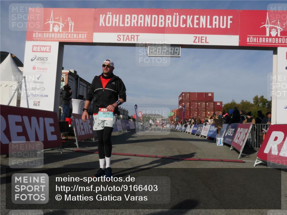 03.10.2025 - Köhlbrandbrückenlauf Matties Gatica Varas http://msf.ph/oto/9166403 03.10.2025 10:02:50 Ziel 1045, 1123, 3227 meine-sportfotos.de