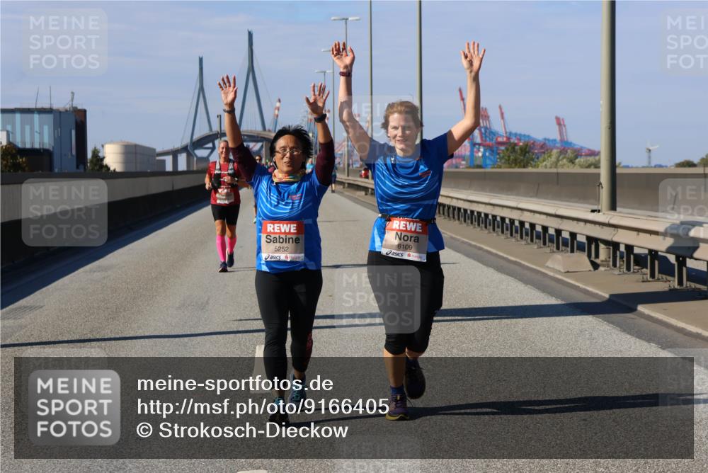 03.10.2025 - Köhlbrandbrückenlauf Strokosch-Dieckow http://msf.ph/oto/9166405 03.10.2025 13:19:39 Position 3 5252, 5252, 6109 meine-sportfotos.de