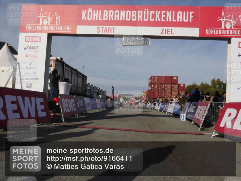 03.10.2025 - Köhlbrandbrückenlauf Matties Gatica Varas http://msf.ph/oto/9166411 03.10.2025 10:02:53 Ziel 1045, 1123, 3227, 3496, 3630 meine-sportfotos.de