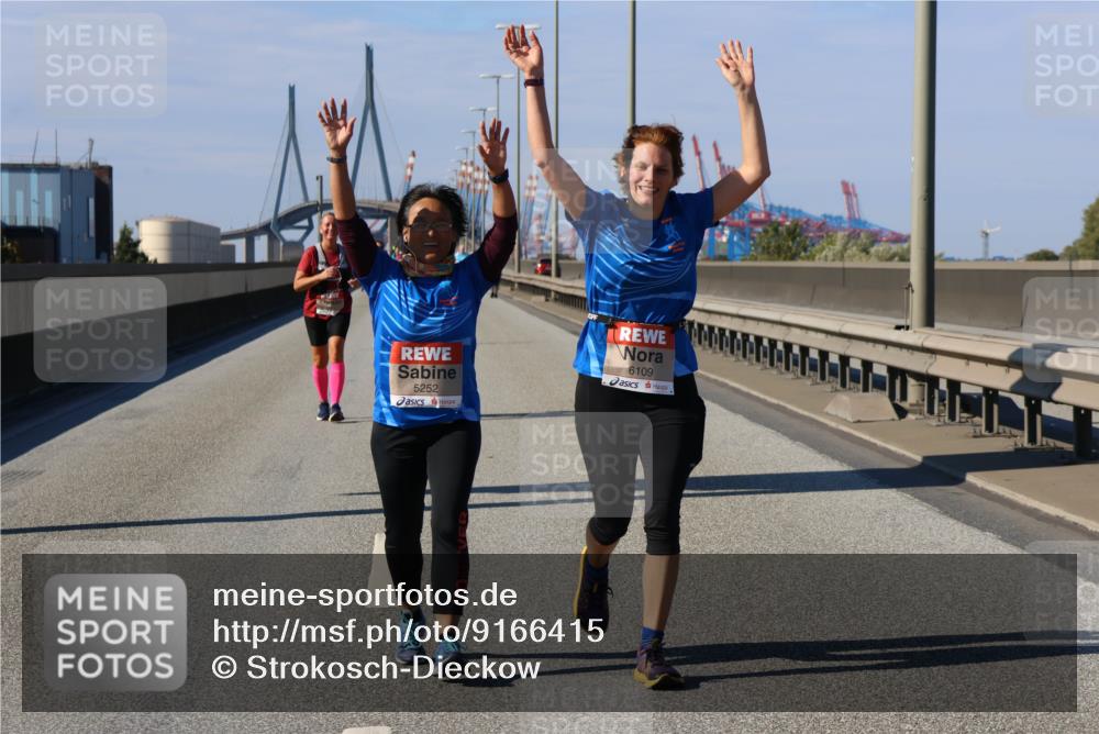 03.10.2025 - Köhlbrandbrückenlauf Strokosch-Dieckow http://msf.ph/oto/9166415 03.10.2025 13:19:39 Position 3 5252, 6109 meine-sportfotos.de