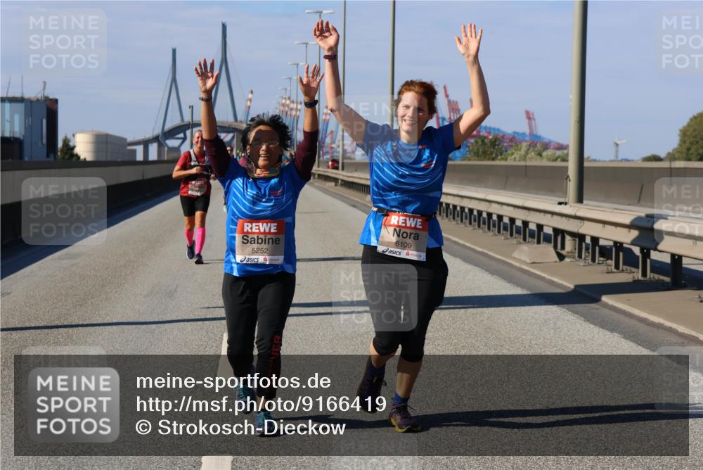 03.10.2025 - Köhlbrandbrückenlauf Strokosch-Dieckow http://msf.ph/oto/9166419 03.10.2025 13:19:39 Position 3 5252, 6109 meine-sportfotos.de