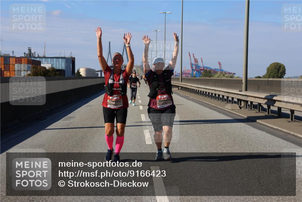 03.10.2025 - Köhlbrandbrückenlauf Strokosch-Dieckow http://msf.ph/oto/9166423 03.10.2025 13:19:45 Position 3 6134 meine-sportfotos.de