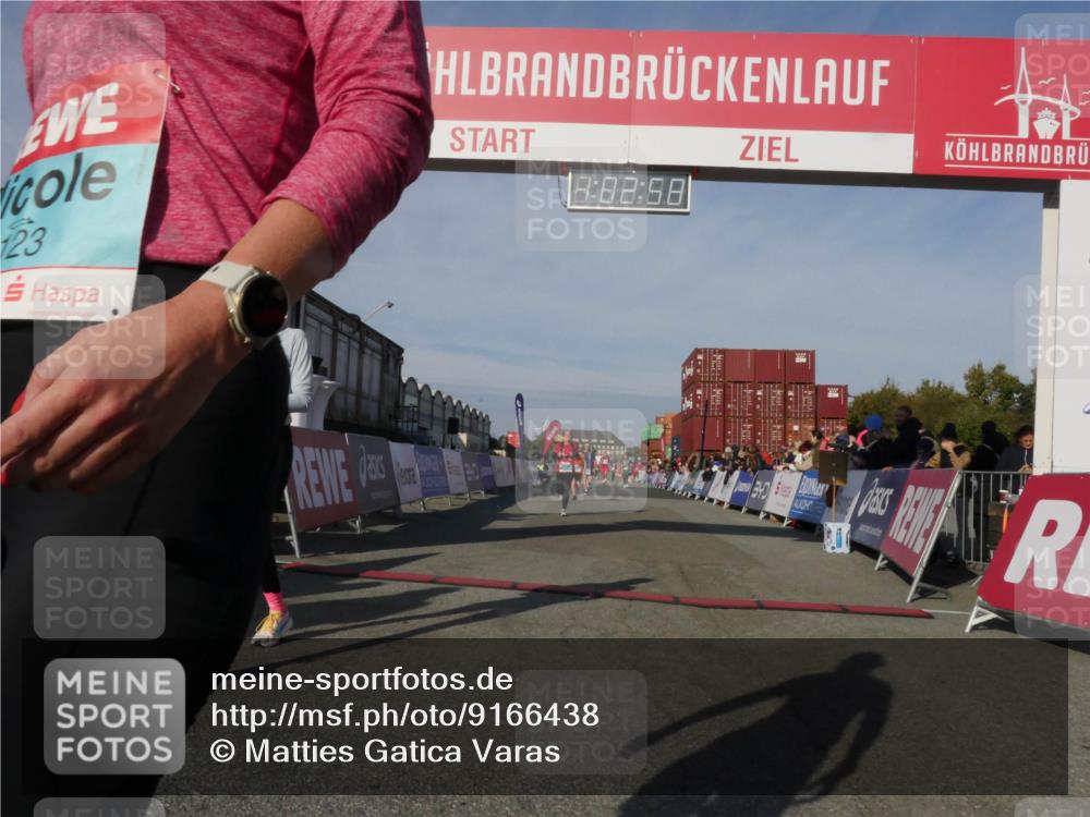03.10.2025 - Köhlbrandbrückenlauf Matties Gatica Varas http://msf.ph/oto/9166438 03.10.2025 10:02:59 Ziel 1105, 3353, 3496, 3521, 3630, 3832 meine-sportfotos.de