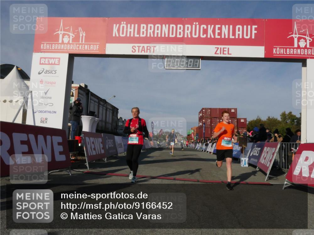 03.10.2025 - Köhlbrandbrückenlauf Matties Gatica Varas http://msf.ph/oto/9166452 03.10.2025 10:03:03 Ziel 1105, 1116, 3353, 3496, 3521, 3630, 3832 meine-sportfotos.de