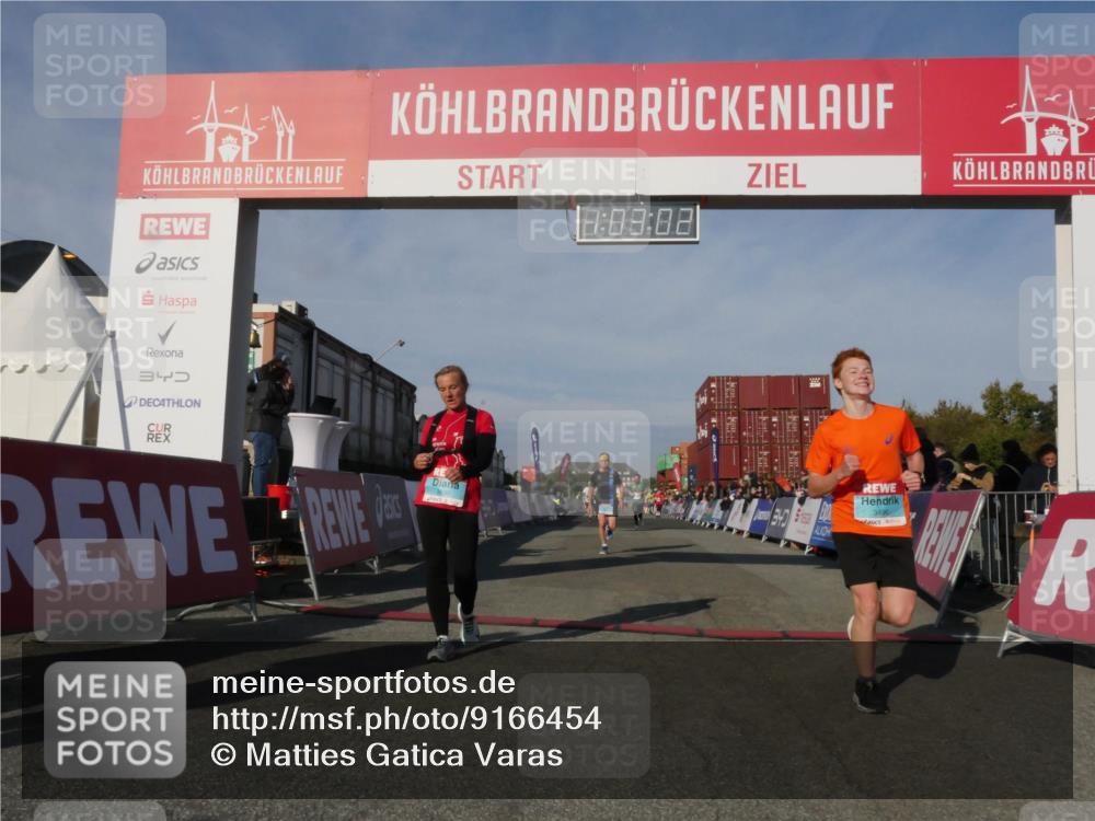 03.10.2025 - Köhlbrandbrückenlauf Matties Gatica Varas http://msf.ph/oto/9166454 03.10.2025 10:03:04 Ziel 1088, 1105, 1116, 1560, 3196, 3353, 3521, 3832 meine-sportfotos.de