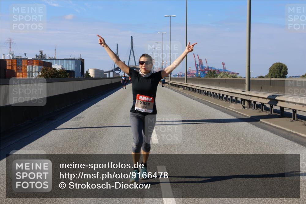 03.10.2025 - Köhlbrandbrückenlauf Strokosch-Dieckow http://msf.ph/oto/9166478 03.10.2025 13:19:51 Position 3 6000 meine-sportfotos.de
