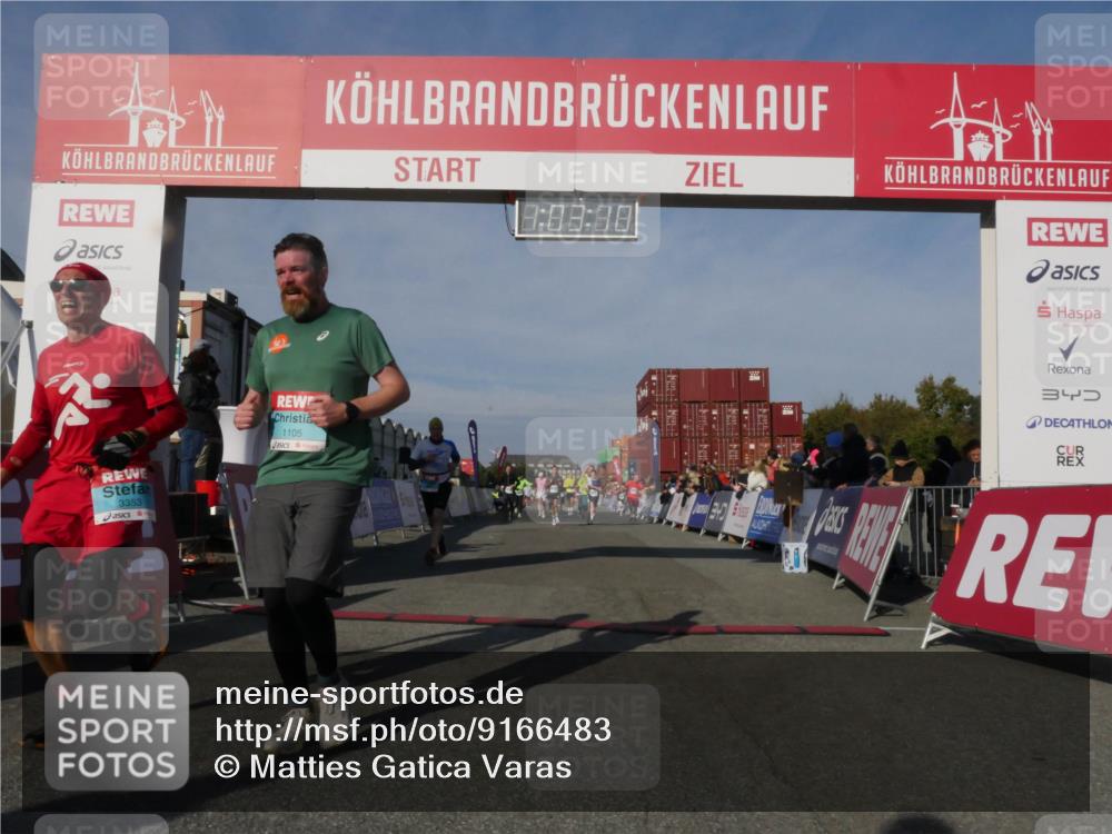 03.10.2025 - Köhlbrandbrückenlauf Matties Gatica Varas http://msf.ph/oto/9166483 03.10.2025 10:03:12 Ziel 1072, 1088, 1091, 1111, 1116, 1173, 1198, 1313, 1321, 1334, 1560, 1836, 1931, 3196, 3305, 3655 meine-sportfotos.de