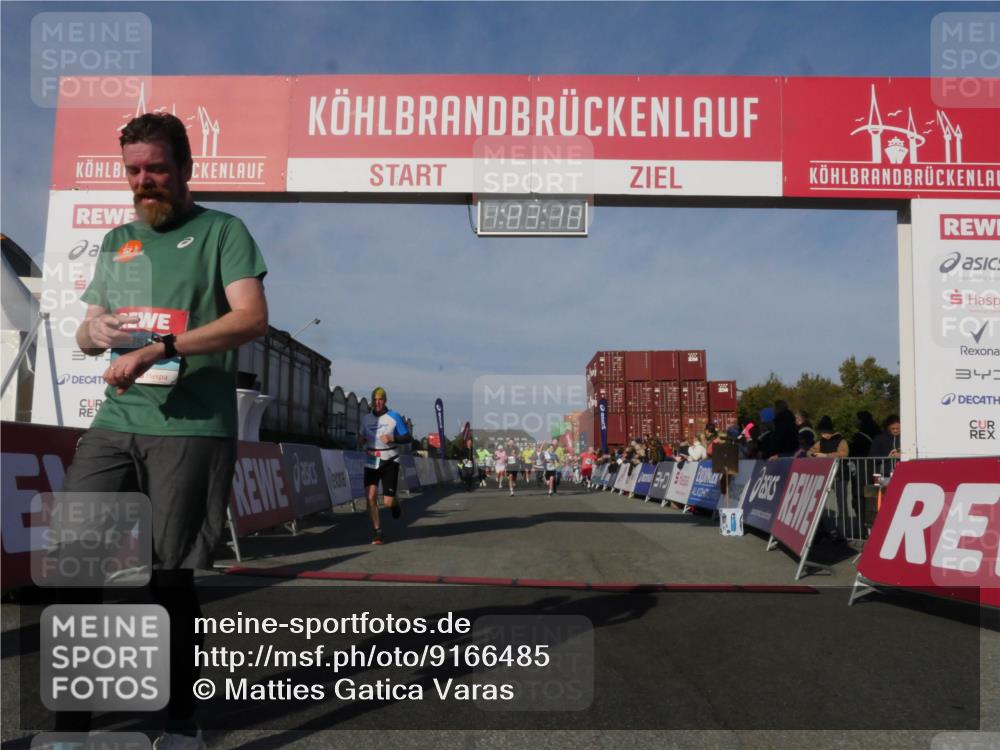 03.10.2025 - Köhlbrandbrückenlauf Matties Gatica Varas http://msf.ph/oto/9166485 03.10.2025 10:03:12 Ziel 1072, 1088, 1091, 1111, 1116, 1173, 1198, 1313, 1321, 1334, 1560, 1836, 1931, 3196, 3305, 3655 meine-sportfotos.de