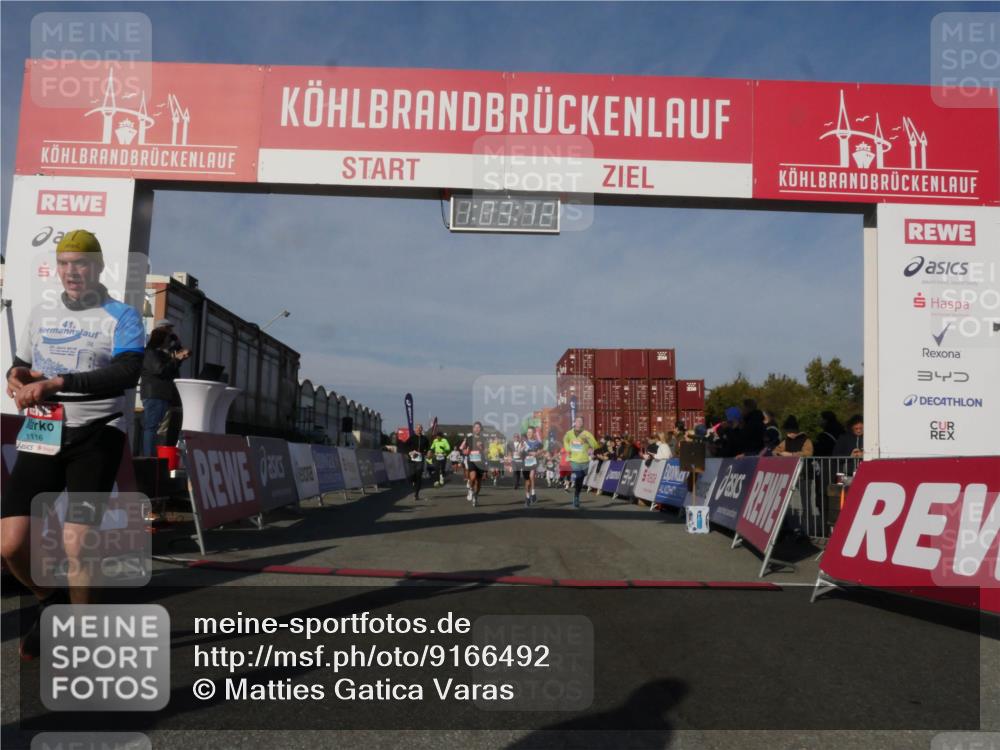 03.10.2025 - Köhlbrandbrückenlauf Matties Gatica Varas http://msf.ph/oto/9166492 03.10.2025 10:03:14 Ziel 1072, 1088, 1091, 1111, 1173, 1198, 1313, 1321, 1334, 1560, 1836, 1931, 3196, 3305, 3655, 3802 meine-sportfotos.de
