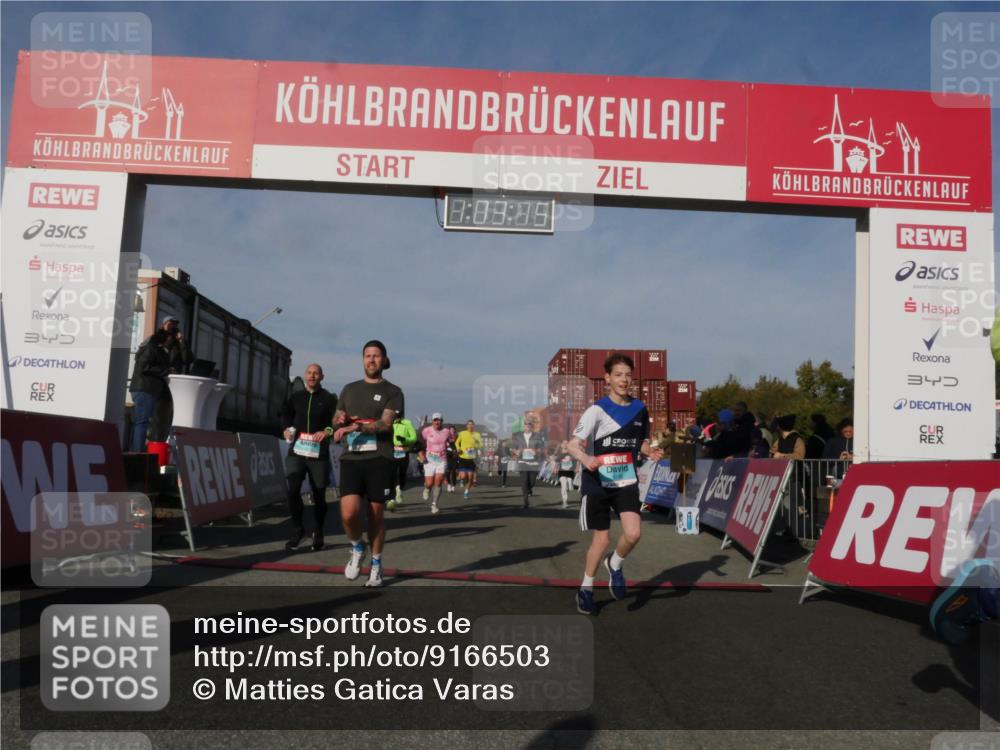 03.10.2025 - Köhlbrandbrückenlauf Matties Gatica Varas http://msf.ph/oto/9166503 03.10.2025 10:03:17 Ziel 1072, 1091, 1111, 1173, 1198, 1313, 1321, 1334, 1836, 1931, 2995, 2998, 3305, 3655, 3802 meine-sportfotos.de