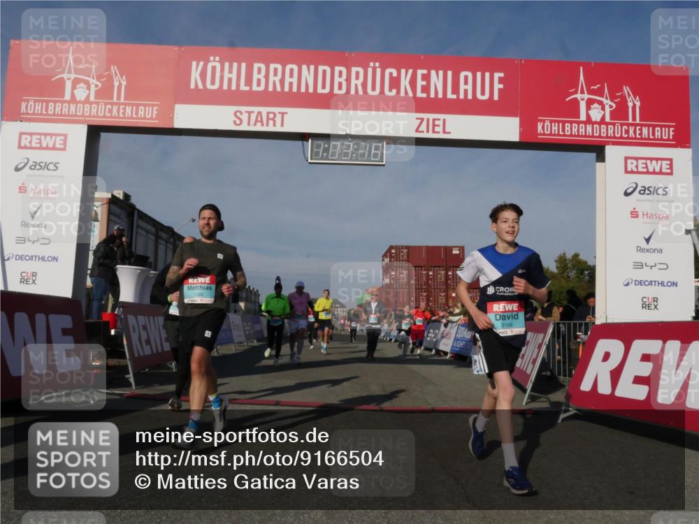 03.10.2025 - Köhlbrandbrückenlauf Matties Gatica Varas http://msf.ph/oto/9166504 03.10.2025 10:03:17 Ziel 1072, 1091, 1111, 1173, 1198, 1313, 1321, 1334, 1836, 1931, 2995, 2998, 3305, 3655, 3802 meine-sportfotos.de